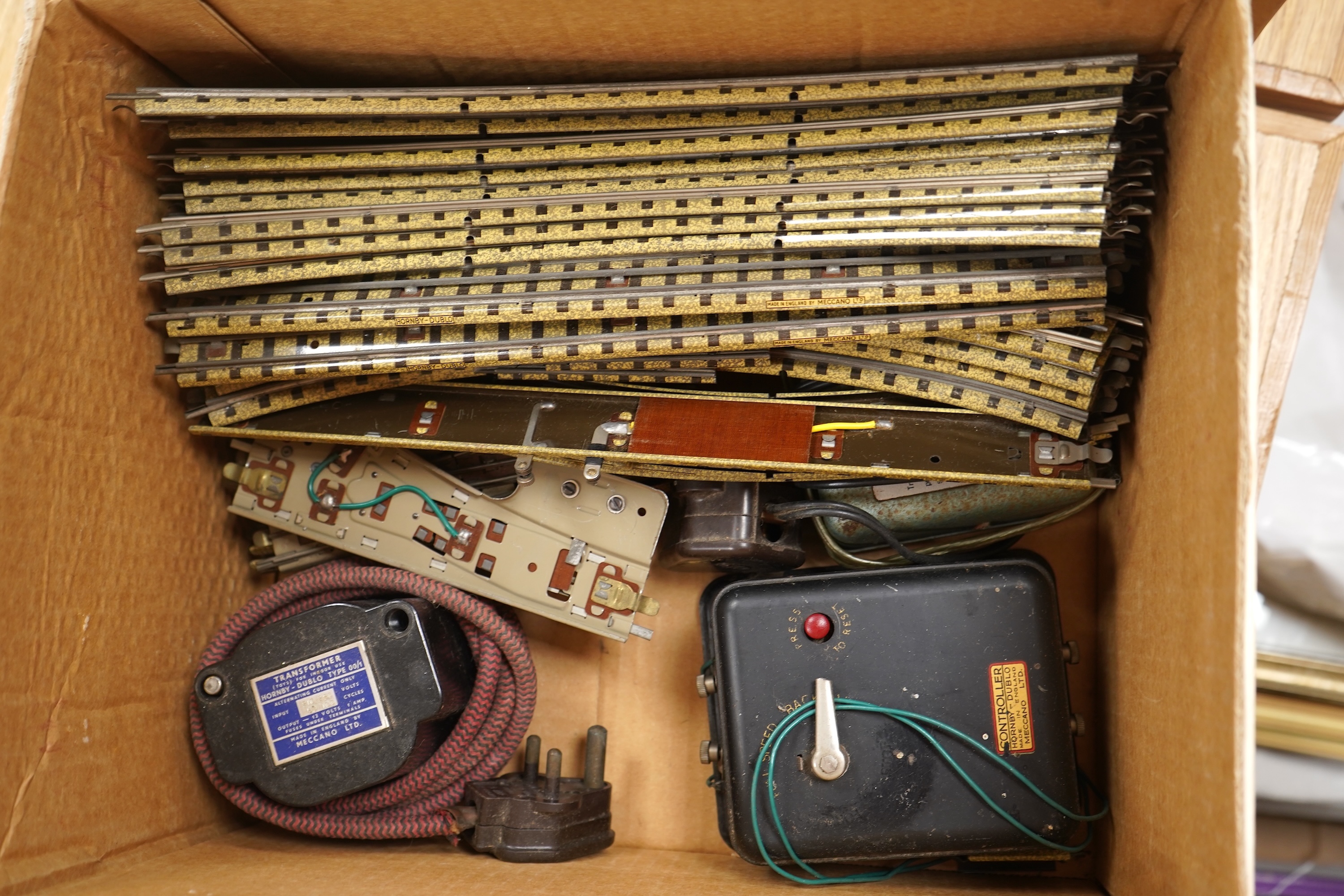 A quantity of Dinky Toys and Hornby Dublo including nineteen military Dinky and farm accessories (three boxed), plus a boxed Britains high speed rake complete with inner packing/display tray (9537)